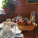 Restaurant Le Pernollet Frühstückspension Evionnaz