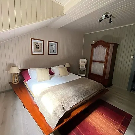 Restaurant Le Pernollet Bed & Breakfast