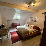 Restaurant Le Pernollet Bed & Breakfast