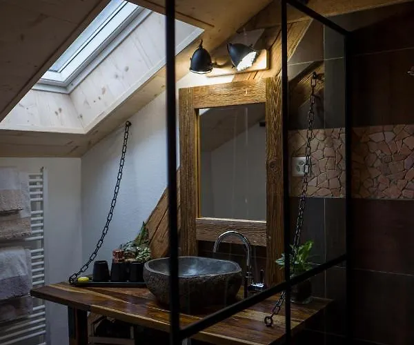 Restaurant Le Pernollet Bed & Breakfast