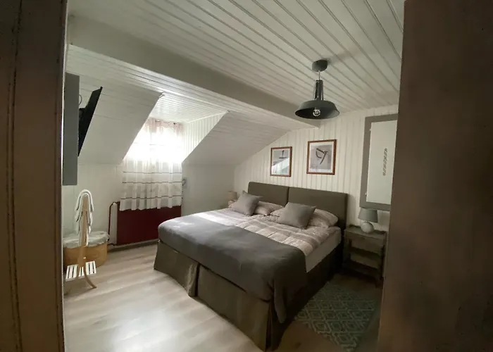 Restaurant Le Pernollet Bed & Breakfast Evionnaz