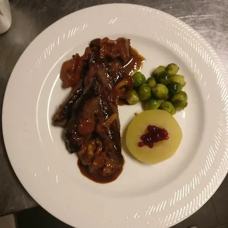 לינה וארוחת בוקר Restaurant Le Pernollet